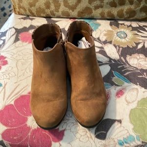 Cat & Jack brown Leopard Booties Size 12
